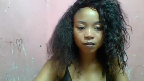 estelah20 online show from 2, 12, 2025