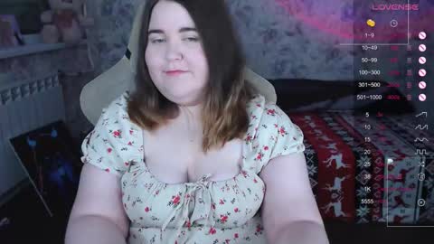 estelle_hicks online show from 15, 12, 2025