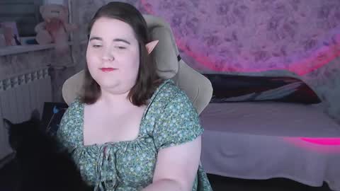 estelle_hicks online show from 28, 3, 2026