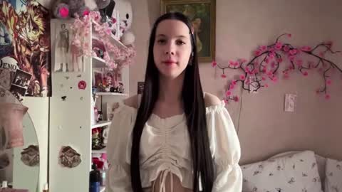 estellezdebski online show from 7, 7, 2026