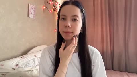 estellezdebski online show from 23, 7, 2026