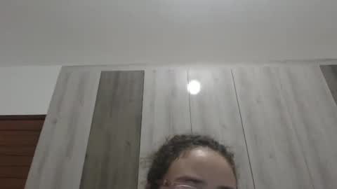 esteralcantara online show from 5, 4, 2026