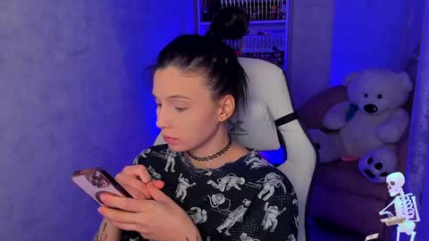 Snapshot of estercollins chatting on 4, 2, 2025 Ester online show from 4, 2, 2025