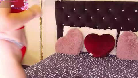 Esthera   online show from 20, 9, 2025