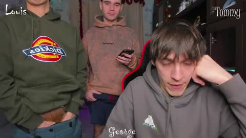 Snapshot of esthetics_boys chatting on 7, 1, 2025 LOUIS online show from 7, 1, 2025