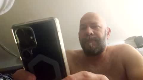 Snapshot of estova2002 chatting on 5, 11, 2025 estova2002 online show from 5, 11, 2025