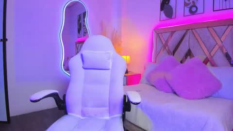 Snapshot of estrellavega_ chatting on 5, 2, 2026 Estrella online show from 5, 2, 2026