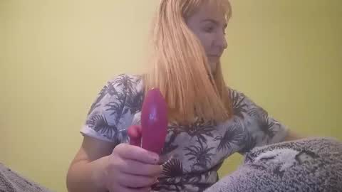 Snapshot of estrellawalters chatting on 1, 12, 2024 estrellawalters online show from 1, 12, 2024