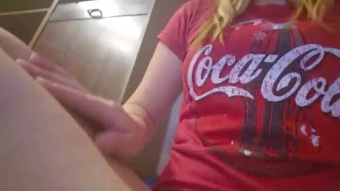 Snapshot of estrellawalters chatting on 1, 11, 2025 estrellawalters online show from 1, 11, 2025