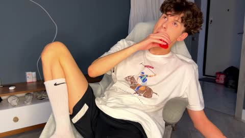 Snapshot of estremecerse chatting on 26, 12, 2024 Alex online show from 26, 12, 2024