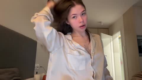 Snapshot of eternal_infinite chatting on 18, 1, 2025 nika 3 online show from 18, 1, 2025