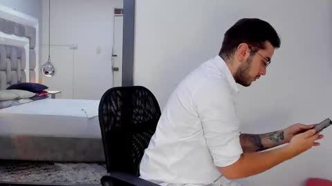 ethan_greys online show from 11, 1, 2026