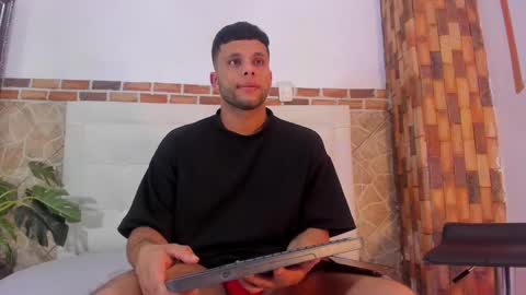 ethan helmut online show from 25, 1, 2025