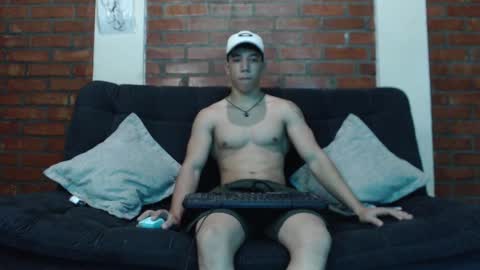 Snapshot of ethan_noir chatting on 21, 1, 2025 Ethan Noir online show from 21, 1, 2025