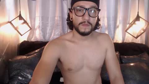 ethan w7 online show from 11, 10, 2025