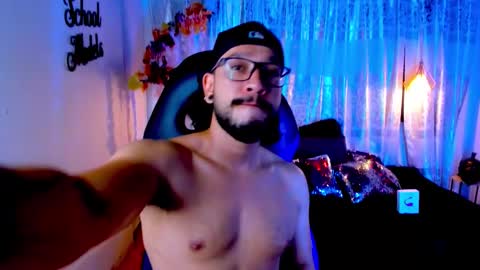 ethan w7 online show from 17, 10, 2025