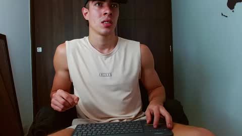 Snapshot of ethangreey1 chatting on 27, 12, 2024 ethangreey1 online show from 27, 12, 2024