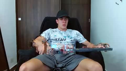 Snapshot of ethangreey1 chatting on 6, 1, 2025 ethangreey1 online show from 6, 1, 2025
