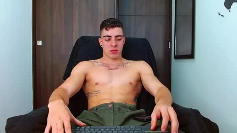 Snapshot of ethangreey1 chatting on 15, 2, 2025 ethangreey1 online show from 15, 2, 2025