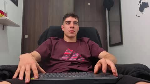 Snapshot of ethangreey1 chatting on 10, 10, 2025 ethangreey1 online show from 10, 10, 2025