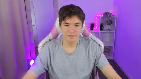 Snapshot of ethansinful chatting on 17, 9, 2025 Ethan online show from 17, 9, 2025