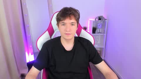 Snapshot of ethansinful chatting on 9, 10, 2025 Ethan online show from 9, 10, 2025