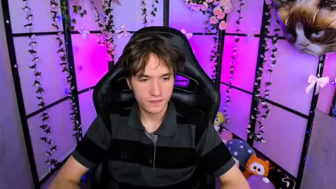 Snapshot of ethansinful chatting on 6, 11, 2025 Ethan online show from 6, 11, 2025