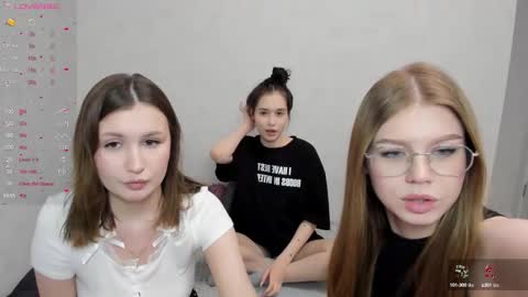 Veronica Tiia Lilith left to right online show from 16, 2, 2025