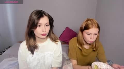 Veronica Tiia Lilith left to right online show from 6, 10, 2025