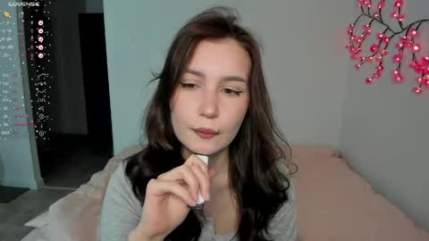 Snapshot of eumomino chatting on 21, 4, 2026 Veronica Tiia Lilith left to right online show from 21, 4, 2026