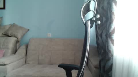 eva2323 online show from 5, 2, 2025