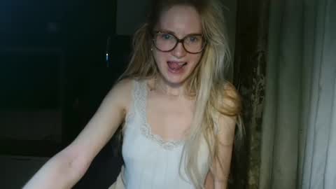 eva2323 online show from 7, 3, 2025