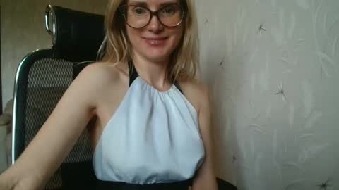 eva2323 online show from 23, 9, 2025