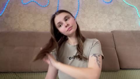 Eva Calvin online show from 5, 12, 2025