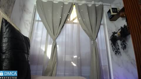 eva delight online show from 15, 9, 2025