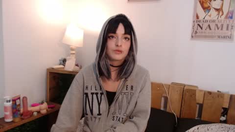 Snapshot of eva_halsey chatting on 4, 12, 2024 E V A online show from 4, 12, 2024