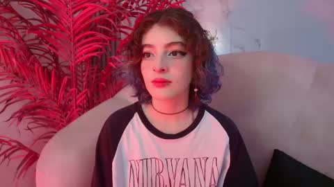 Snapshot of eva_halsey chatting on 2, 12, 2025 E V A online show from 2, 12, 2025