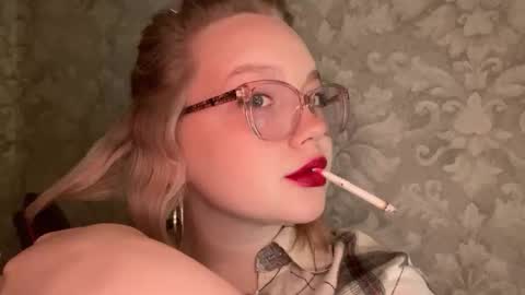 Snapshot of eva_kittenn chatting on 21, 9, 2025 eva_kittenn online show from 21, 9, 2025
