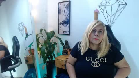 eva_love49 online show from 2, 4, 2026