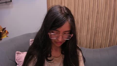 Angelinne online show from 4, 1, 2025