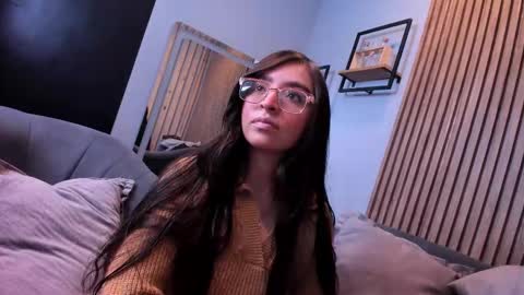 Angelinne online show from 19, 9, 2025