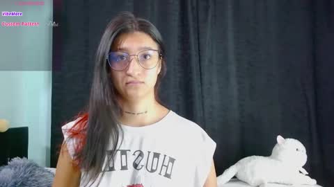 Snapshot of evah_lee chatting on 14, 9, 2025 Evah Lee online show from 14, 9, 2025