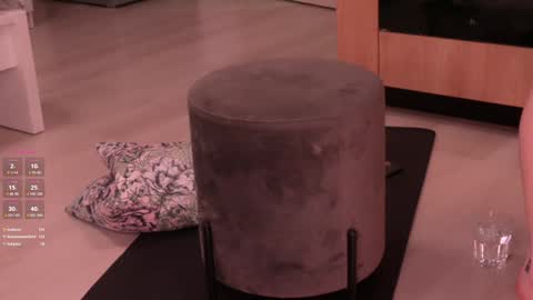 Eva here Wednesday till Sunday online show from 2, 2, 2025