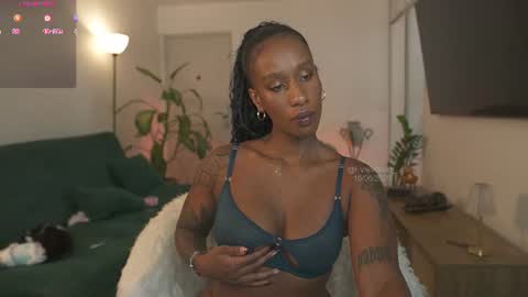 Snapshot of evajacksss_ chatting on 10, 6, 2026 evajacksss_ online show from 10, 6, 2026