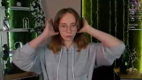 Snapshot of evalora_vei chatting on 19, 7, 2026 evalora online show from 19, 7, 2026