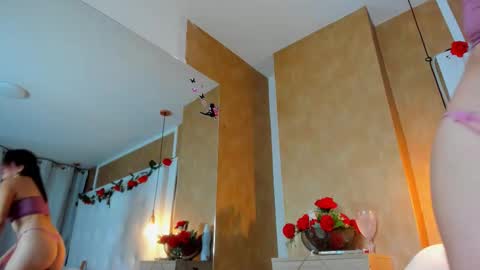 evamilf24 online show from 27, 3, 2026