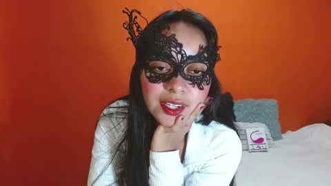 evangelinne_01 online show from 5, 11, 2025