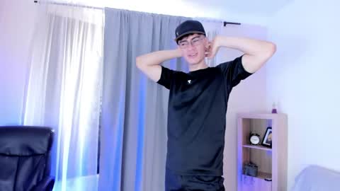 Snapshot of evans_lubov chatting on 3, 6, 2026 Evans Lubov online show from 3, 6, 2026