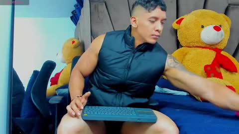 Snapshot of evansstorm01 chatting on 4, 3, 2025 online show from 4, 3, 2025