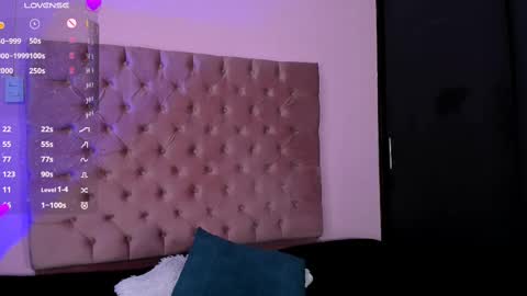 Eva Olimpo online show from 4, 3, 2025